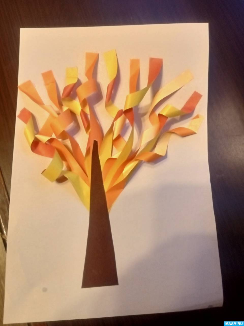 Дерево - объемная аппликация из бумаги, детская поделка