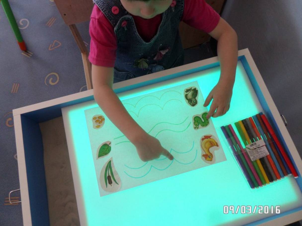 Песочный столик для детей с подсветкой