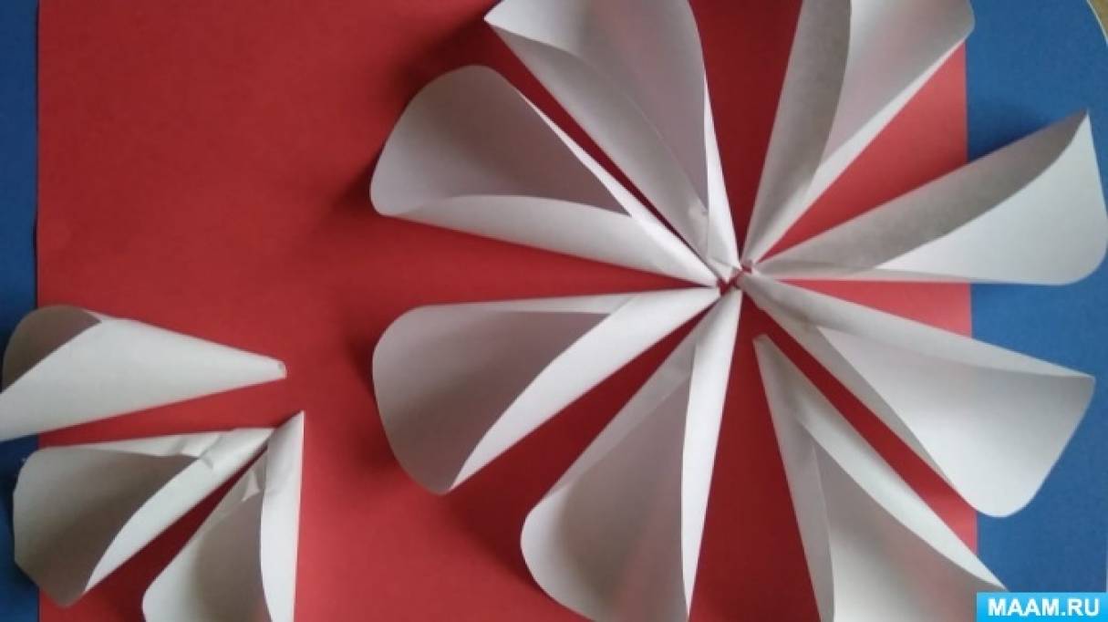 Как украсить зал: объемные украшения из бумаги | Снова Праздник! | Коллекция праздничных идей