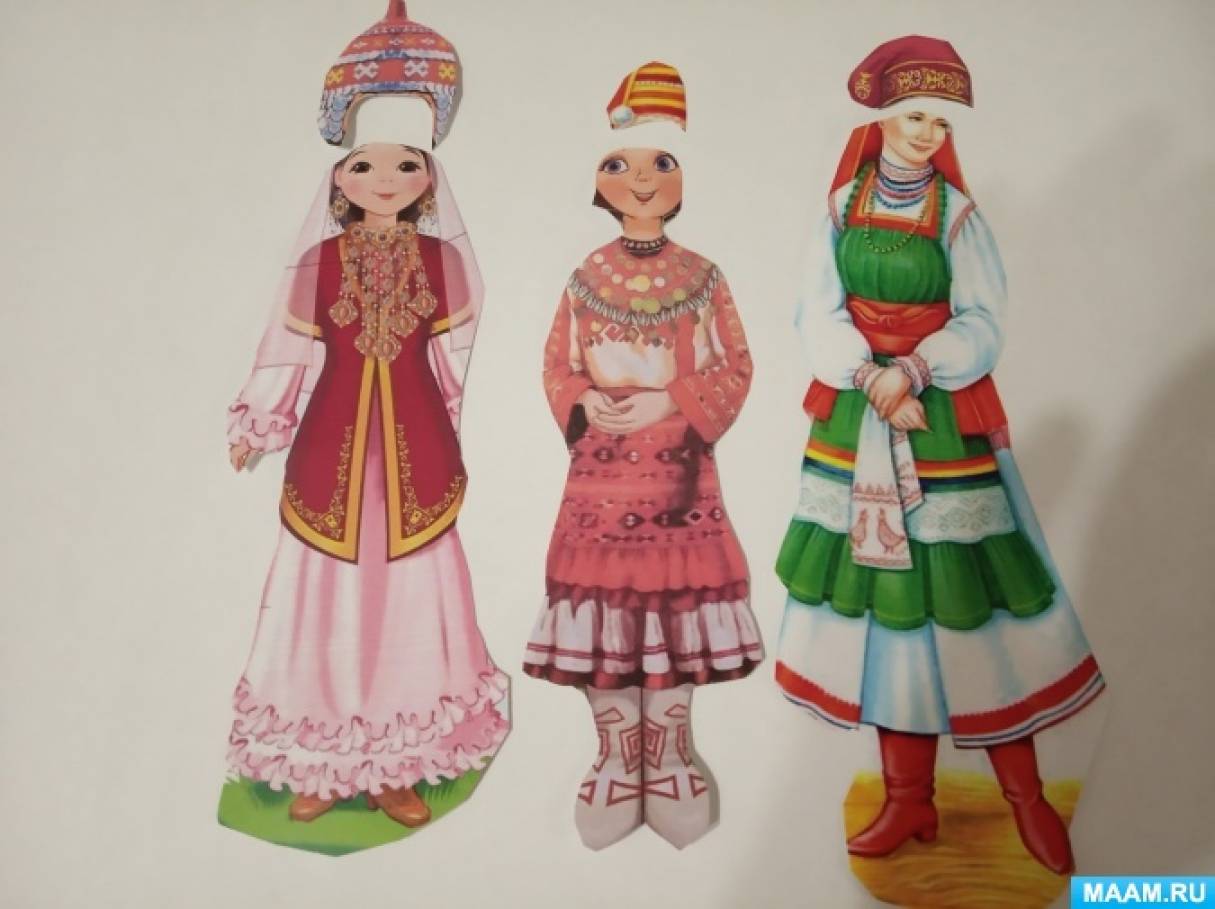 Стоковые фотографии по запросу Русский традиционный костюм