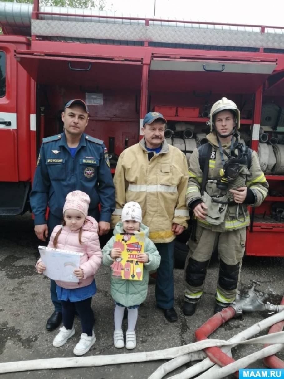 Фотоотчет «К нам приехали в гости сотрудники МЧС на пожарной машине» (7  фото). Воспитателям детских садов, школьным учителям и педагогам - Маам.ру