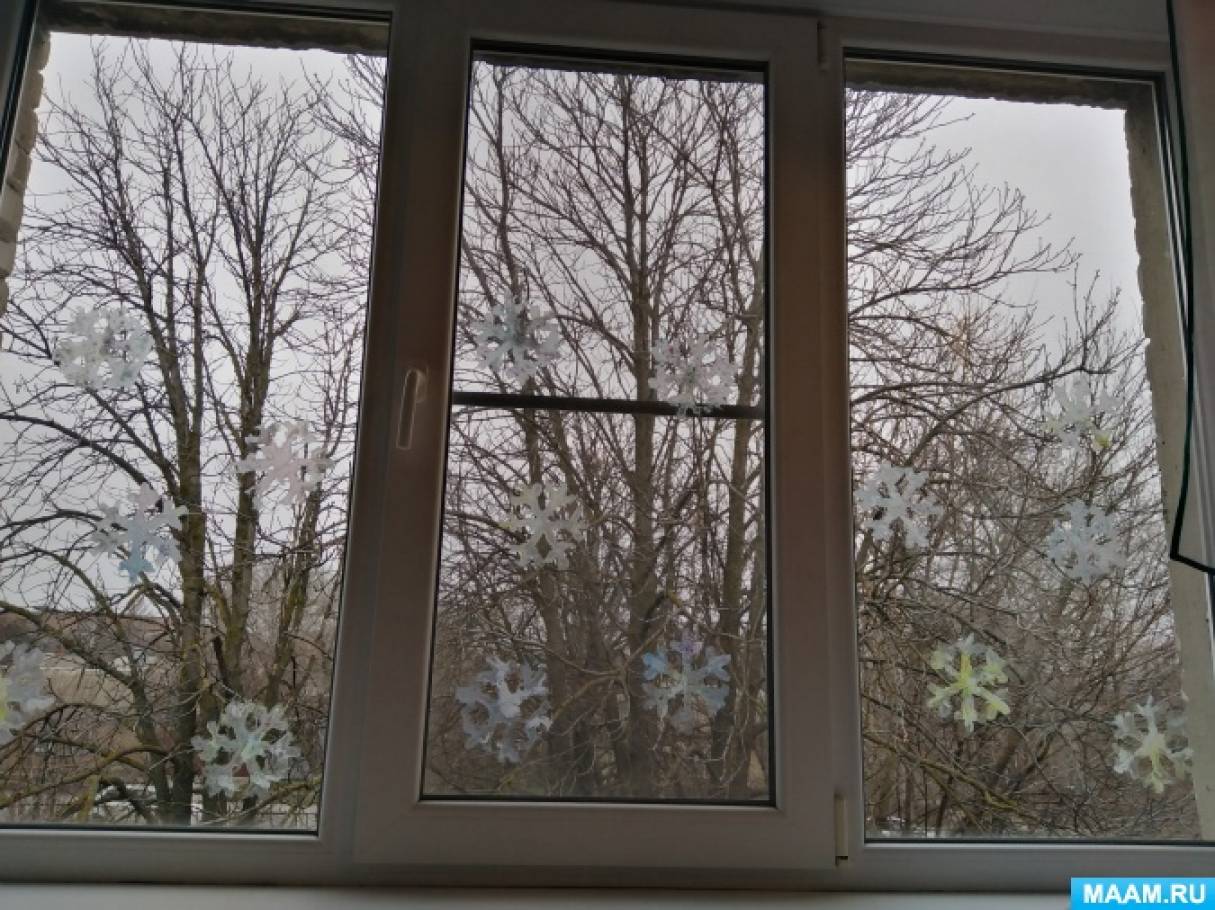 Как украсить дом на Новый Год: делаем прозрачные снежинки