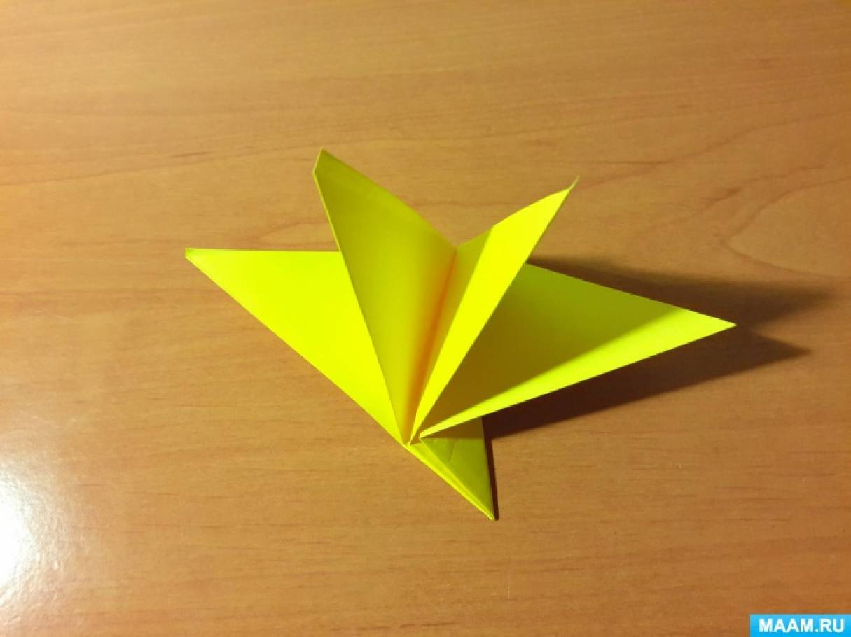 Закладка-уголок сердечко оригами