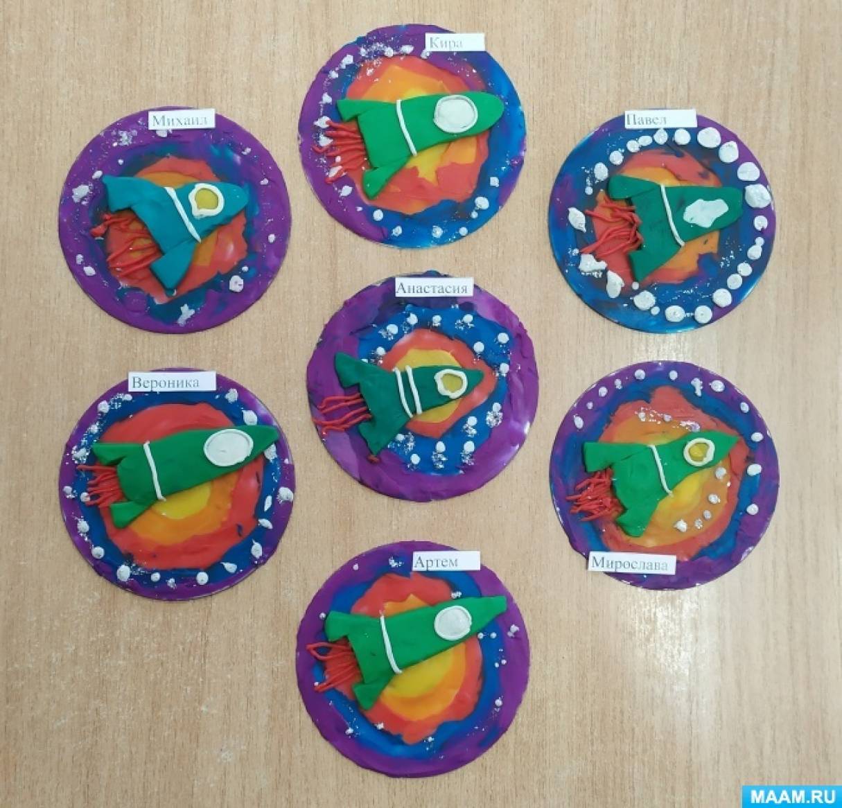 Поделки из СД дисков для детей своими руками: медуза и домик