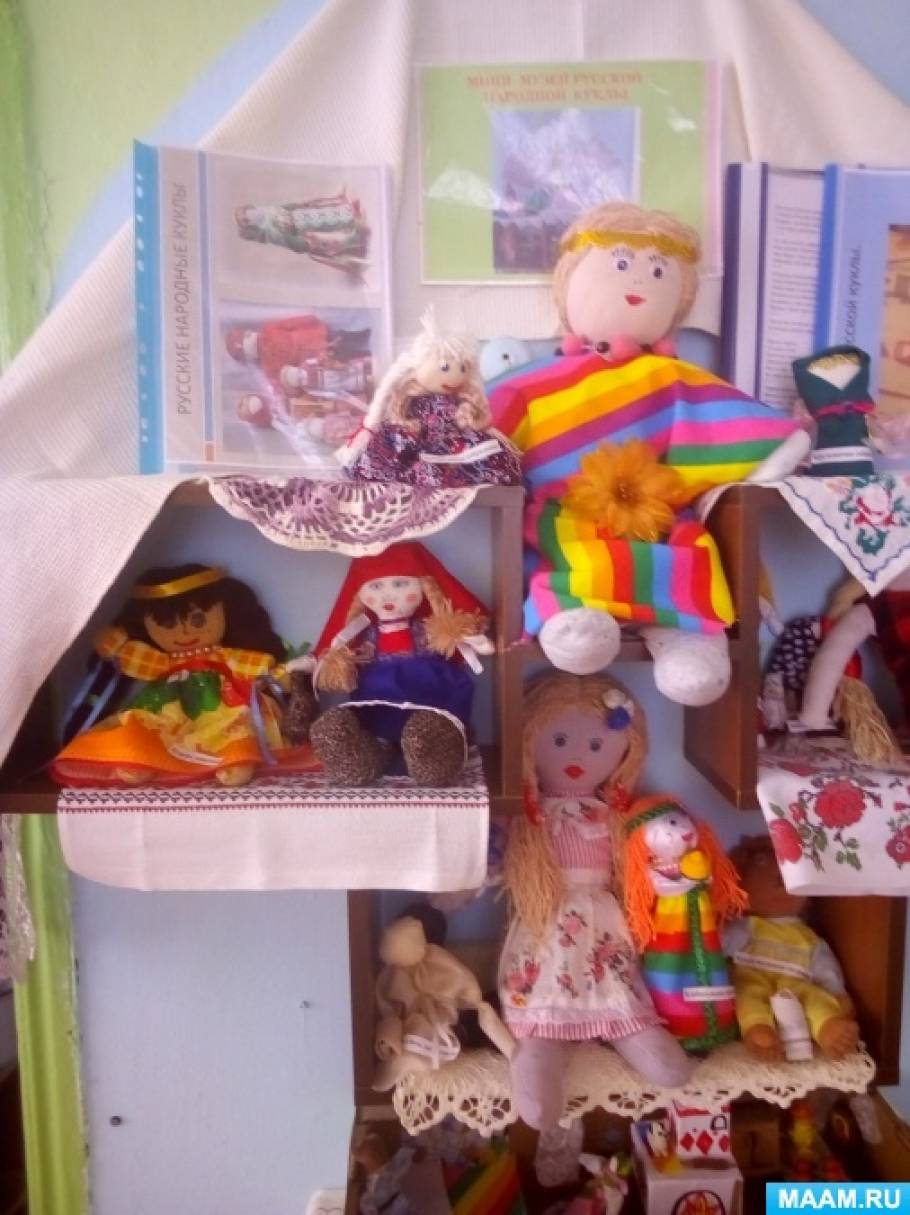 Они прокляты: в Испании нашли заброшенный дом с тысячей кукол (фото)