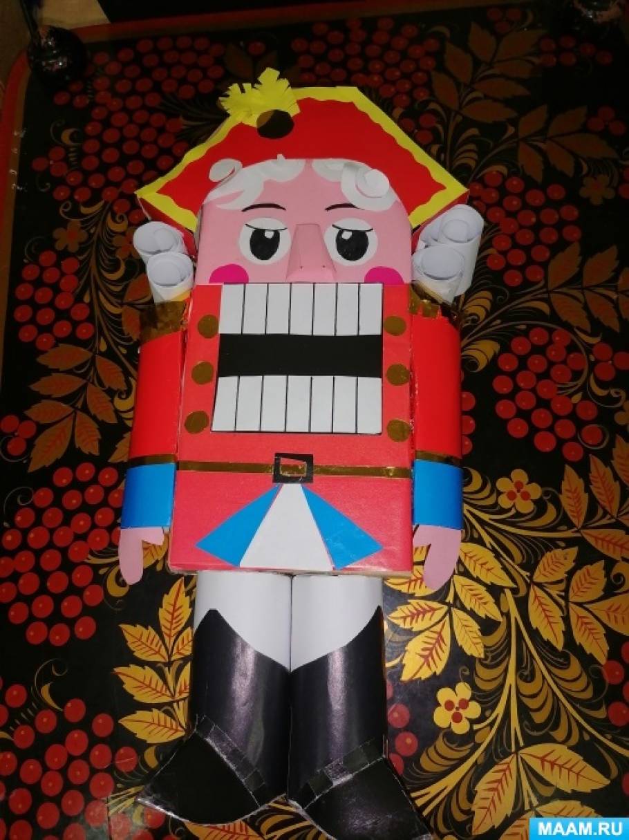 Щелкунчик своими руками МК игрушки на Новогоднюю Елку из фоамирана