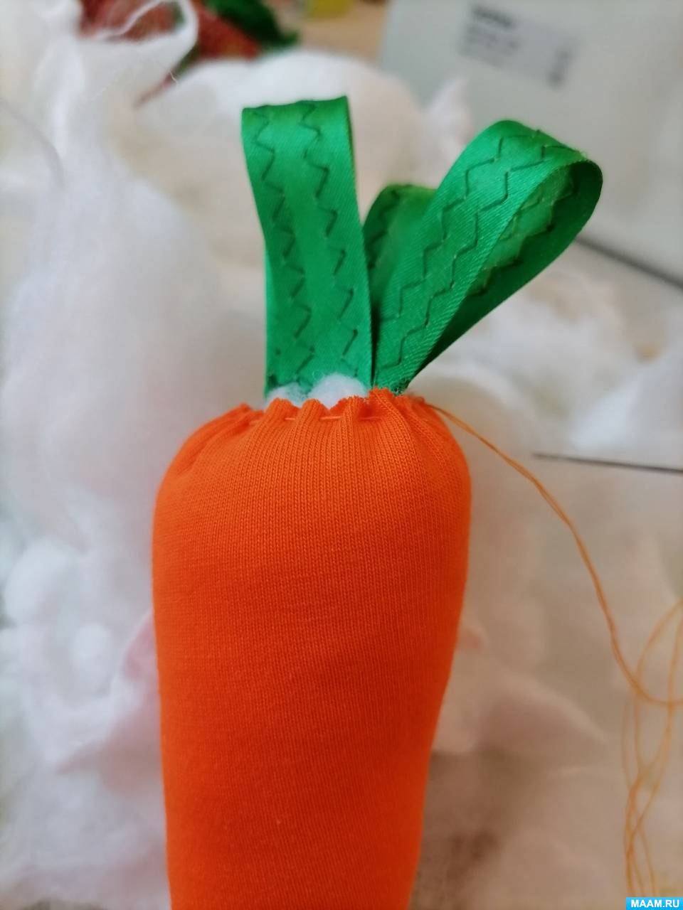 Шьем морковку из флиса для зайца за 7 шагов