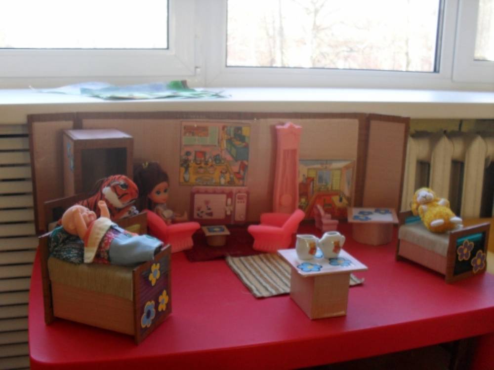 Мебель для кукол: как сделать своими руками вместе с ребенком