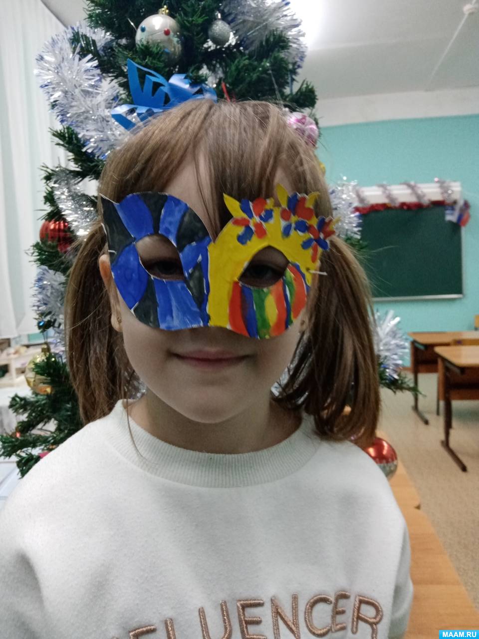 Новогодние маски своими руками. Новогодние карнавальные маски для детей и взрослых