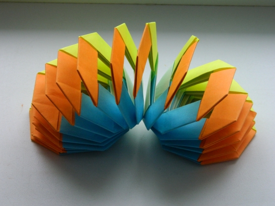 Новогодняя игрушка оригами елочка. Мастер-класс