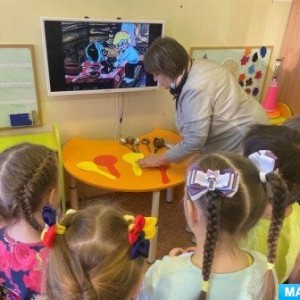 Практика ознакомления дошкольников с декоративно-прикладным искусством России