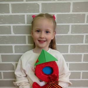 Мастер-класс «Поделка к 9 Мая» из пенопласта и цветной бумаги