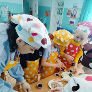 Фотоотчет. Мастер-класс «Пирожное «Картошка» в подготовительной группе