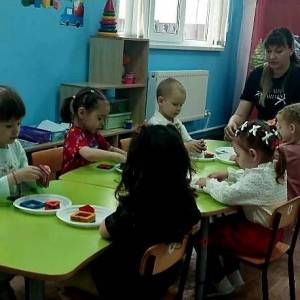 Конспект открытого занятия во второй младшей группе по конструированию из магнитного конструктора «Теремок»