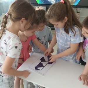 Конспект развлечения для детей подготовительной к школе группы «Звезды зовут» по теме «Космос»