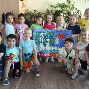 Конспект занятия по коллективной аппликации «Мы любим Россию» в средней группе